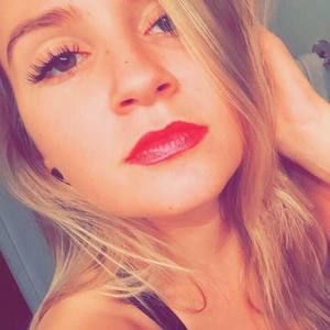 Meet your Posher, Clara